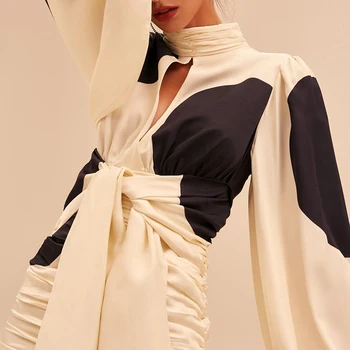 TWOTWINSTYLE Polka Dot Sieviešu Kleita Stāv Apkakle Laternu Piedurknēm Augsto Vidukli, Mežģīņu Augšu, Mini Kleitas Sieviešu Modes Elegants 2020