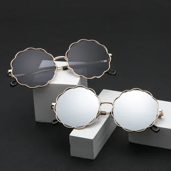 2019 JAUNAS ielidošanas Zieda forma sieviešu saulesbrilles Slīpums lēcu Vintage Apaļā saules brilles Zelta les UV400 Dāma brilles N330