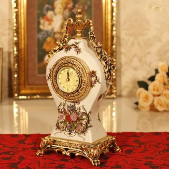Ziemassvētku Retro Mājas Iekārtojuma Eiropas dekoratīvs pulkstenis imitācija vāze telpā, radošās klasisko luksusa tabletop skatīties vāze