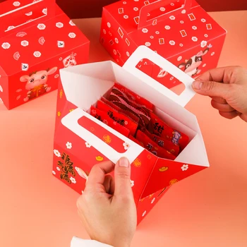 LBSISI Dzīve 4 Stilu Mix Noderīgu Red Box Konfektes Cepšanas Piederumi Puse Svinēt Labā 14.5x14.5x8cm ir 2021. Jauno Gadu Apdare