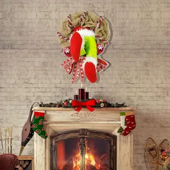 Kā Ziemassvētku Zaglis Nozaga Ziemassvētki Aiz Rupjš Audekls Vainags Mājas Durvīm Piestiprināja Hops Karājas Ornamentu, Apdare Veļa Ziemassvētku Neatkarīgs
