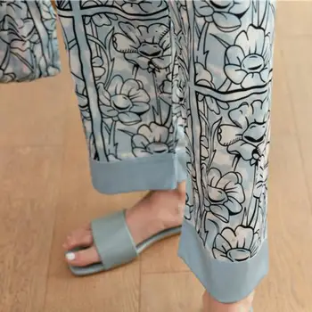 Sieviešu Pidžamas Komplekts Satīna 2GAB Sleepwear Ikdienas Krekls&Elsas Zaudēt Pijamas Uzvalks Ir 2021. Pavasara Jaunās Drukas Ziedu Mājas Drēbes